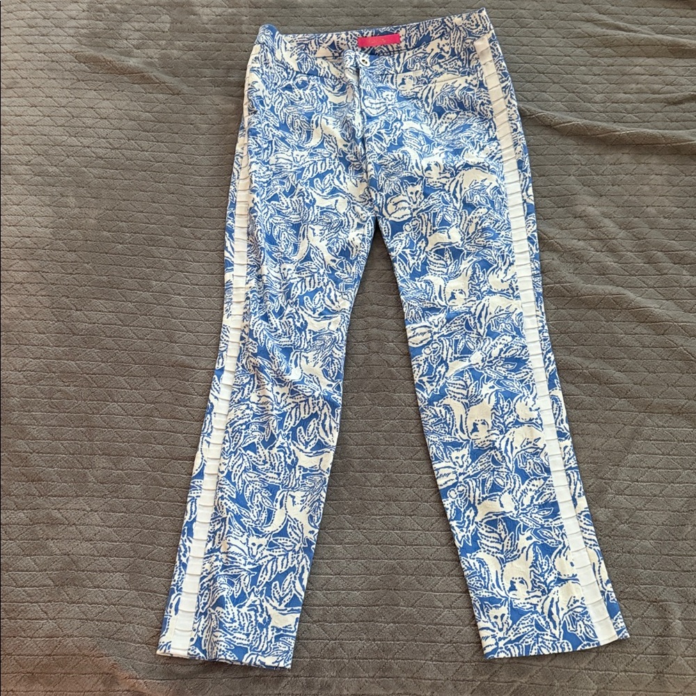 Lilly Pulitzer Blue and White Patterned Pants